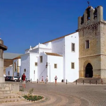 Amendoeira * אלבופיירה