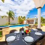 Casa Amendoeira Large Private Pool Wifi アルブフェイラ